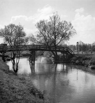 Pegnitzpartien. Brücke über den Fluß (vielleicht bei Nürnberg)