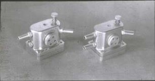 Pulsator der Melkmaschine Elfa M 55 u. Elfa M 56 (links)