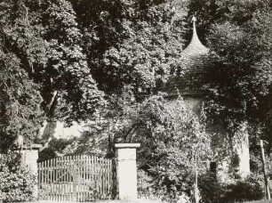 Hermsdorf, Schloss, Parktor und Südwestturm von Westen