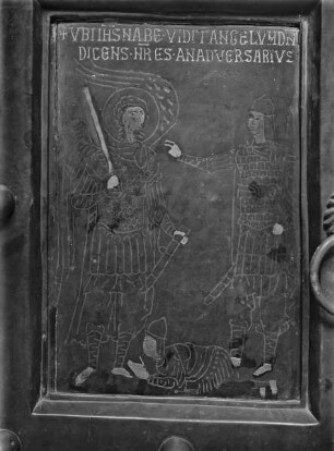 Tür des Hauptportals, linke Seite, Detail: Erzengel Michael und der Prophet Josua (Reihe 4, Tafel 1)