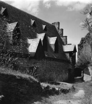 Veldenz. Burg (1107). Wohnhaus