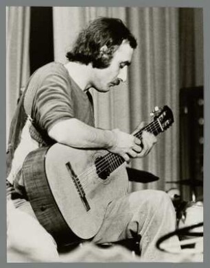 Achim Knispel : Portrait des Gitarristen Achim Knispel im Filmtheater bei der Jazzwerkstatt Peitz 1982