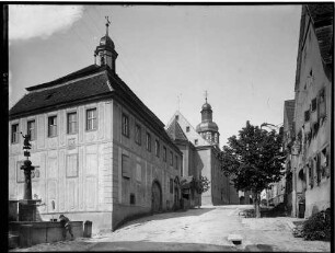 Gochsheim Ortsansicht mit Rathaus (1773 erbaut) von der Hauptstraße aus nach Nordosten