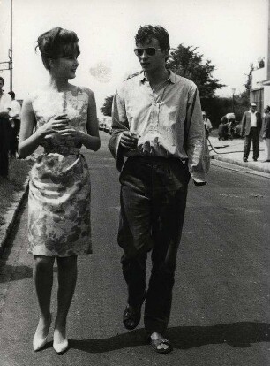 Horst Buchholz, Pamela Tiffin während der Dreharbeiten zum Film EINS ZWEI DREI, Regie: Billy Wilder