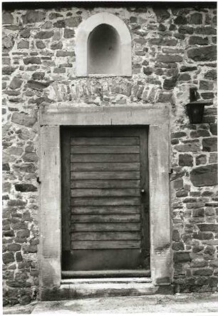 Haldensleben. Wallfahrtskapelle St. Anna, Süd-Portal