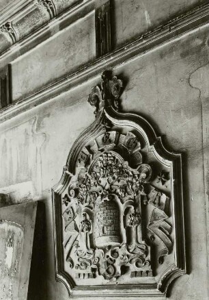 Dresden-Neustadt, Louisenstraße 67. Wohnhaus (1900). Relief im Hausflur