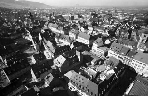 Freiburg: Blick vom Münster zur Kaiser-Joseph-Straße