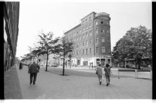 Kleinbildnegativ: Lübbener Straße, 1977