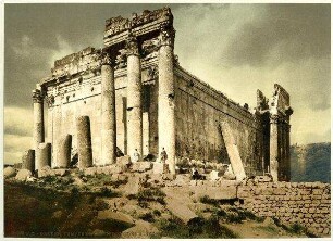 Balbek. Temple de Jupiter. Colonne incliné. [Baalbek, Jupiter-Tempel, Detail]