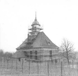 Dresden-Pillnitz. Weinbergkirche "Zum heiligen Geist" (1723-1725; M. D. Pöppelmann). Ansicht von Nordwest (teilweise eingerüstet)