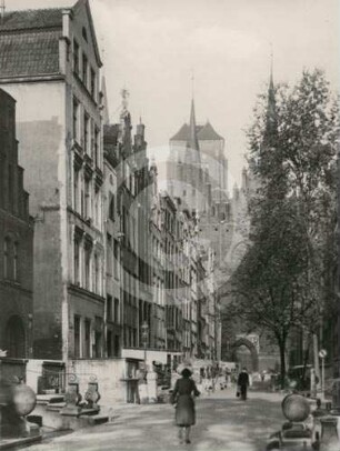 Frauengasse Danzig mit Marienkirche