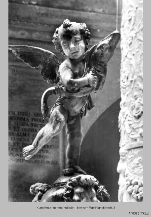 Putto mit Delphin