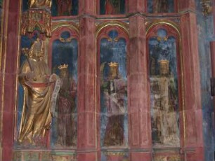 Nischen mit neugotischen Malereien (Allegorien der Tugend)