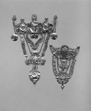 Mehrteiliger Anhänger mit Kreuz ("Gadderken")
