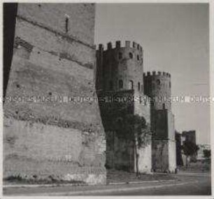 Rom, Porta San Sebastiano (Stadttor in der Aurelianischen Mauer)
