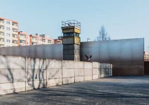 Gottfried Schenk: Bernauer Straße, Gedenkstätte mit Wachturm, 2018