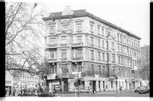 Kleinbildnegative: Besetztes Haus, Kaiser-Wilhelm-Platz 5, 1981