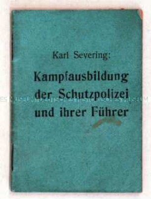 Kommunistische Tarnschrift im Miniaturformat mit Ausrichtung auf die Polizeibeamten