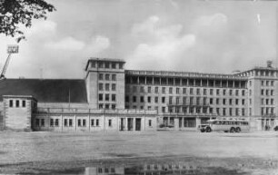 Messestadt Leipzig: Sportforum, Haupteingang