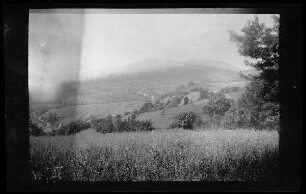 "Saal (=Saales, Dep. Bas-Rhin, Frankreich) vom Hochrain (?) aus"