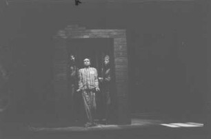 Theater am Schiffbauerdamm Berlin: "Der Fall Paul Eszterag"