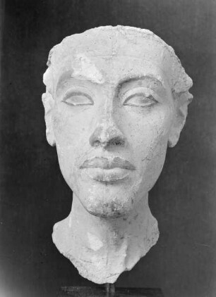 Kopf des Amenophis IV.
