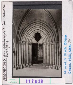 Magdeburg: Dom, Gewändeportal im nördlichen Kreuzgang