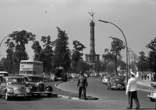 Berlin: Anfahrt zu Interbau; Hintergrund Siegessäule
