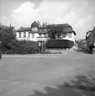 Ehem. Kohlhaas''scher Hof (Schloss Marcobrunn); Eltville, Marktstraße (Erbach) 12, Marktstraße (Erbach) 12c, Marktstraße (Erbach) 12b, Marktstraße (Erbach) 12a, Marktstraße (Erbach) 10
