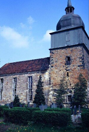 Kirche, Gesamtansicht von Südost