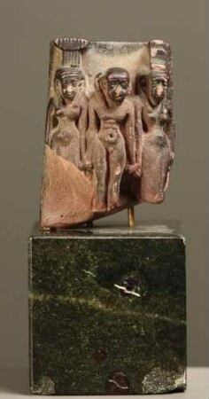 Relief: Harpokrates zwischen Nephtys und Isis
