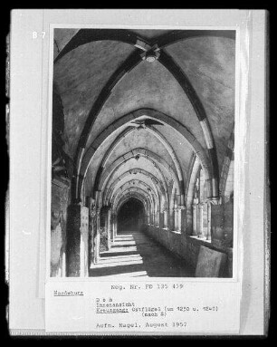Magdeburg, Dom St. Mauritius und St. Katharina, Kreuzgang : Kreuzgang, Ostflügel, nach Süden
