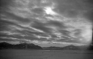 Seebruck am Chiemsee: Chiemsee mit schönen Wolken