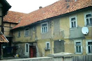 Blick in einen Dreiseithof