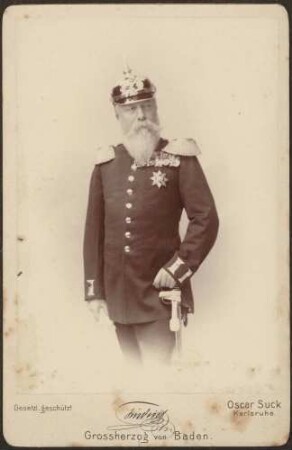 Großherzog Friedrich I. in Uniform mit Auszeichnungen, Kniestück.