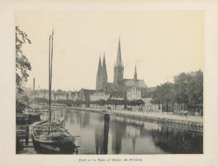 Lübeck - Partie an der Trave mit Marien und Petrikirche
