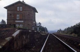 Großaltdorf Empfangsgebäude Laderampe Bahnsteig