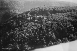 Berghotel "Rosstrappe" bei Thale : Blickrichtung Süden zum Winzenburgturm
