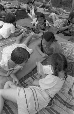 Ferienerholung für Kinder im Caritas-Waldheim in Scheibenhardt.