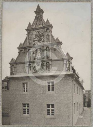 Südgiebel der Alten (Georgs) Schule in Münsterberg