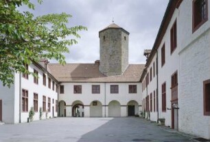 Bischofssitz und Benediktinerabtei — Ehemaliges Bischöfliches Schloss
