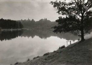 Döben, Grimma. Blick über die Mulde zum Schloss