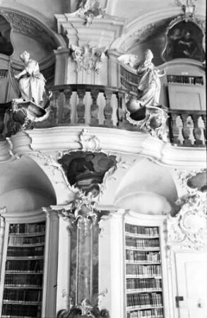 St. Peter: Bibliothek mit zwei Allegorien
