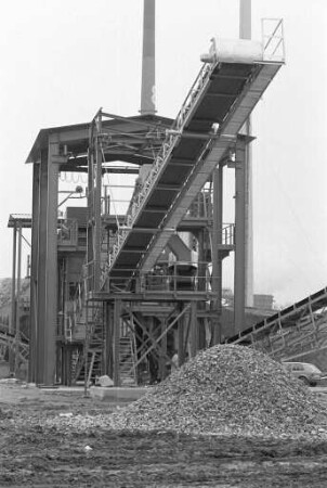 Privatwirtschaftliche Recycling-Anlage für Bauschutt und Inertmaterial von Gerhard und Udo Glaser in Knielingen