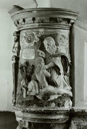 Kanzelkorb mit Relief der Erschaffung Evas