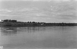 Rio Paraná : Hochufer des Rio Paraná bei Porto Tibiriçá.