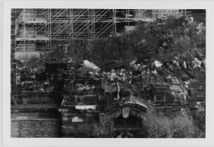 Blick vom Hausmannsturm des Residenzschlosses auf die Ruine der Frauenkirche mit dem ehemaligen Eingang D