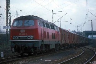 Kornwestheim Südwest Einfahrt Lok 215 093 Güterzug