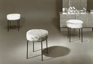 Hocker (Modell BE 22) : Drei Hocker (1976; VEB Vereinigte Sitzmöbelindustrie Neuhausen)