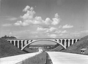 Überführung der Gemeindeverbindungsstraße Freiberg - Geisingen in km 561,445